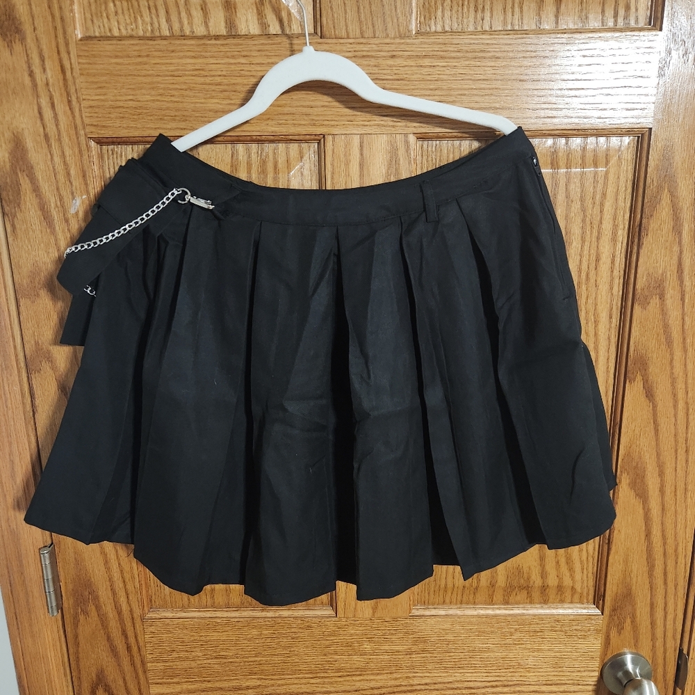Black Pleated Mini Skirt with Chain Detail
